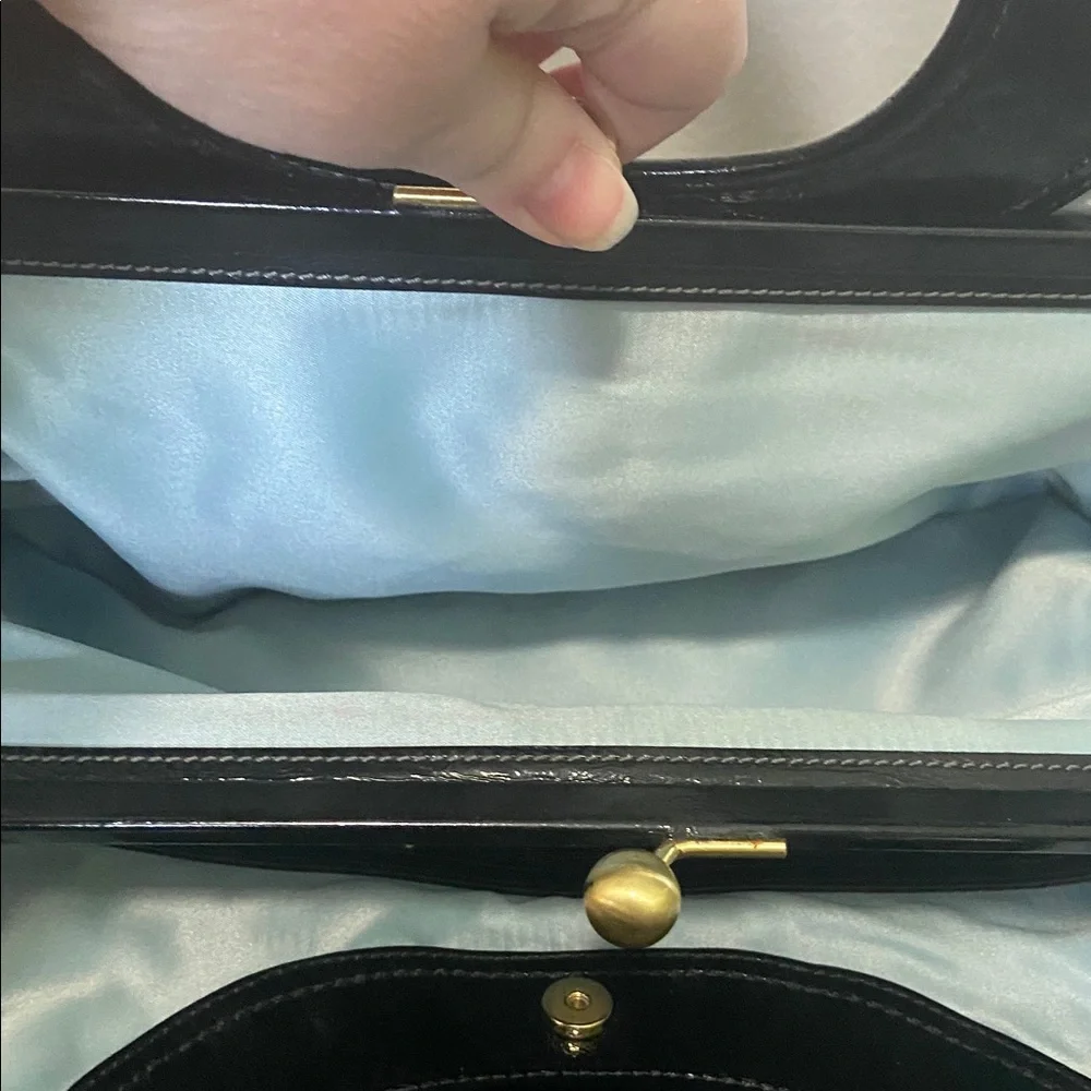 Pristine COACH Classic Black Signature Canvas Ergo Bag with Kiss-lock closure - Picture 12 of 15